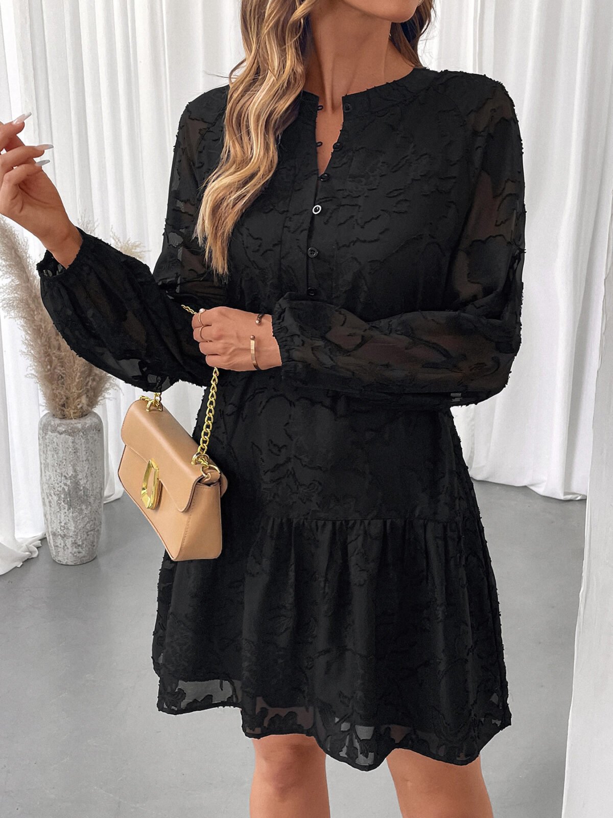 back-view-black-long-sleeve-dress-party-wear